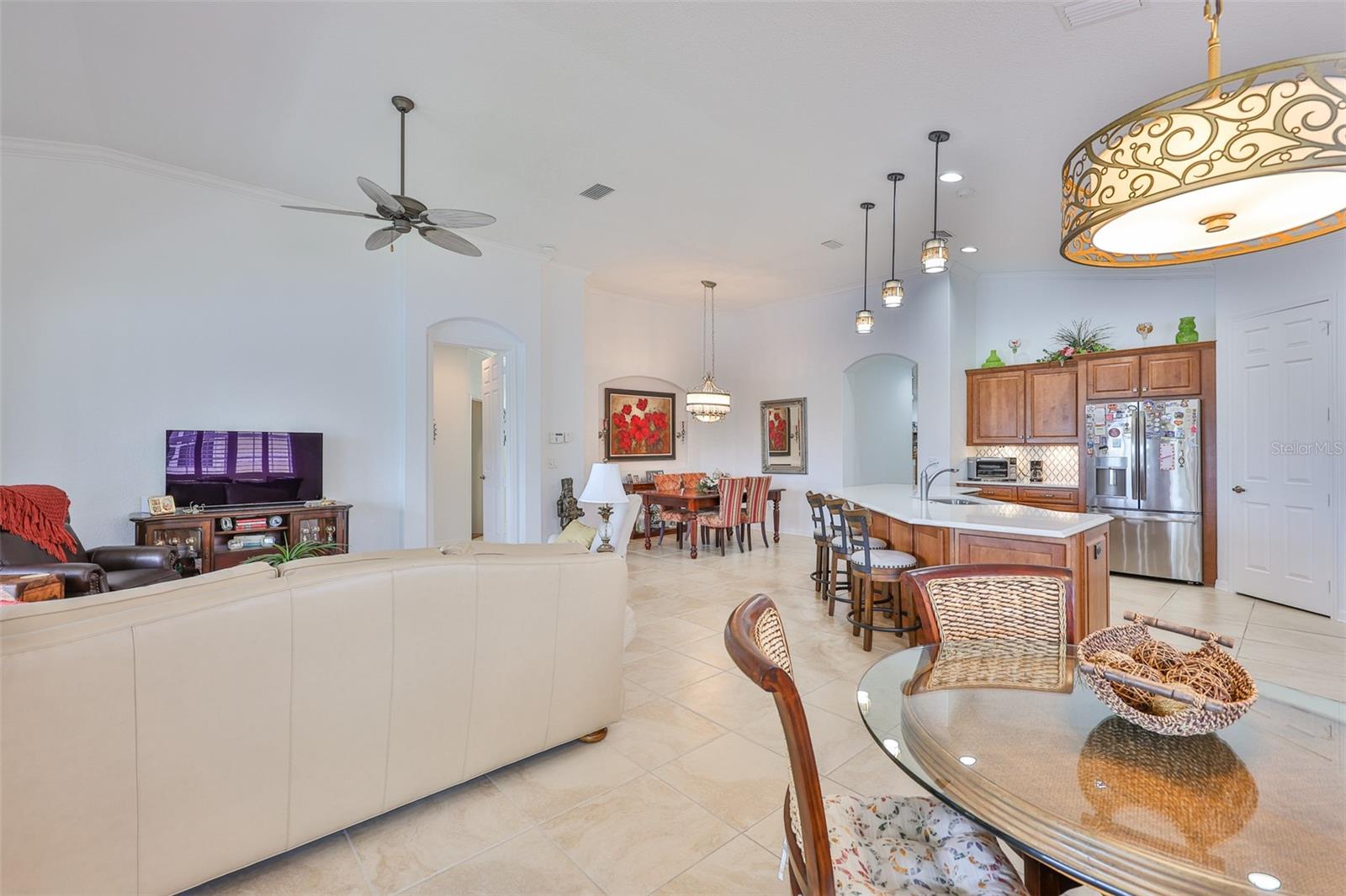 Image 17 of 57 For 1360 Emerald Dunes Drive