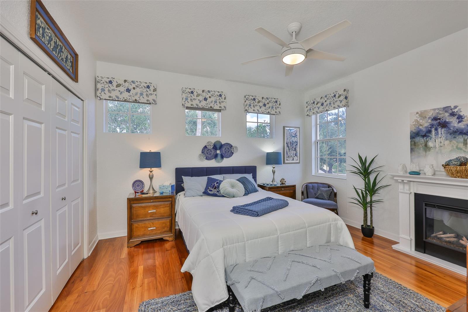 Image 30 of 57 For 1360 Emerald Dunes Drive