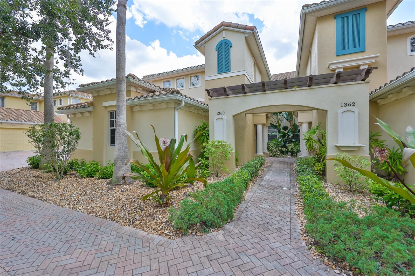 Image 4 of 57 For 1360 Emerald Dunes Drive