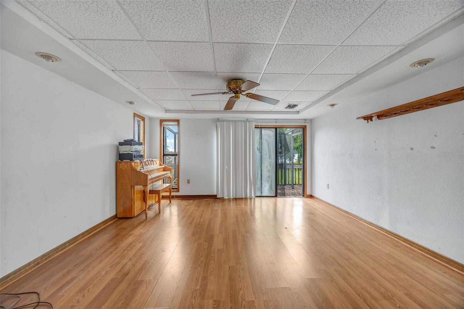 Image 6 of 61 For 12428 Kelso Road
