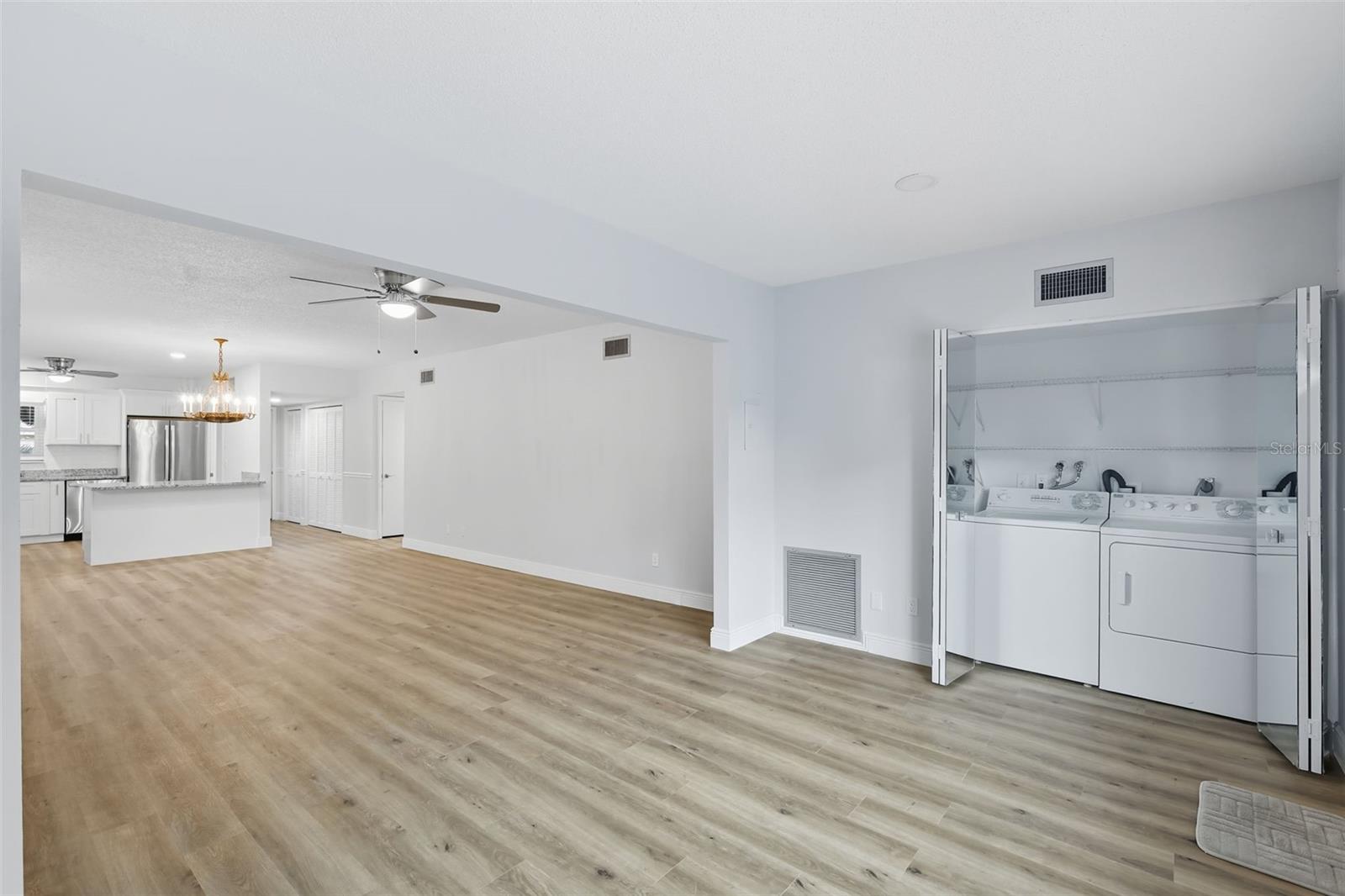 Image 14 of 28 For 2351 Irish Lane 21
