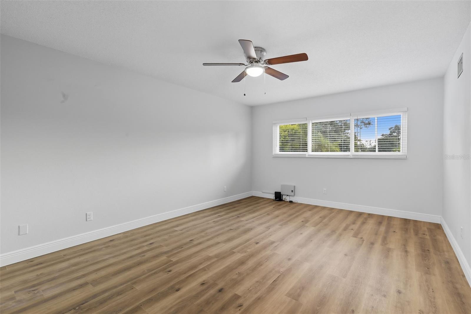 Image 21 of 28 For 2351 Irish Lane 21