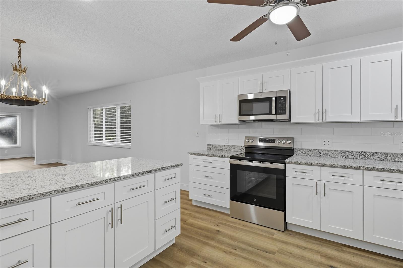 Image 4 of 28 For 2351 Irish Lane 21