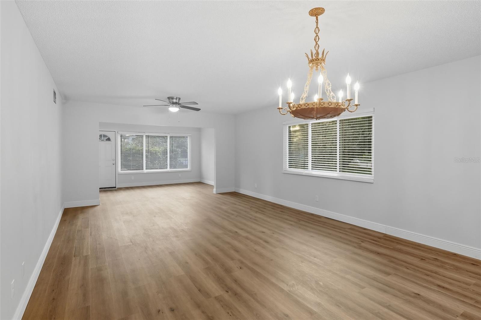 Image 7 of 28 For 2351 Irish Lane 21