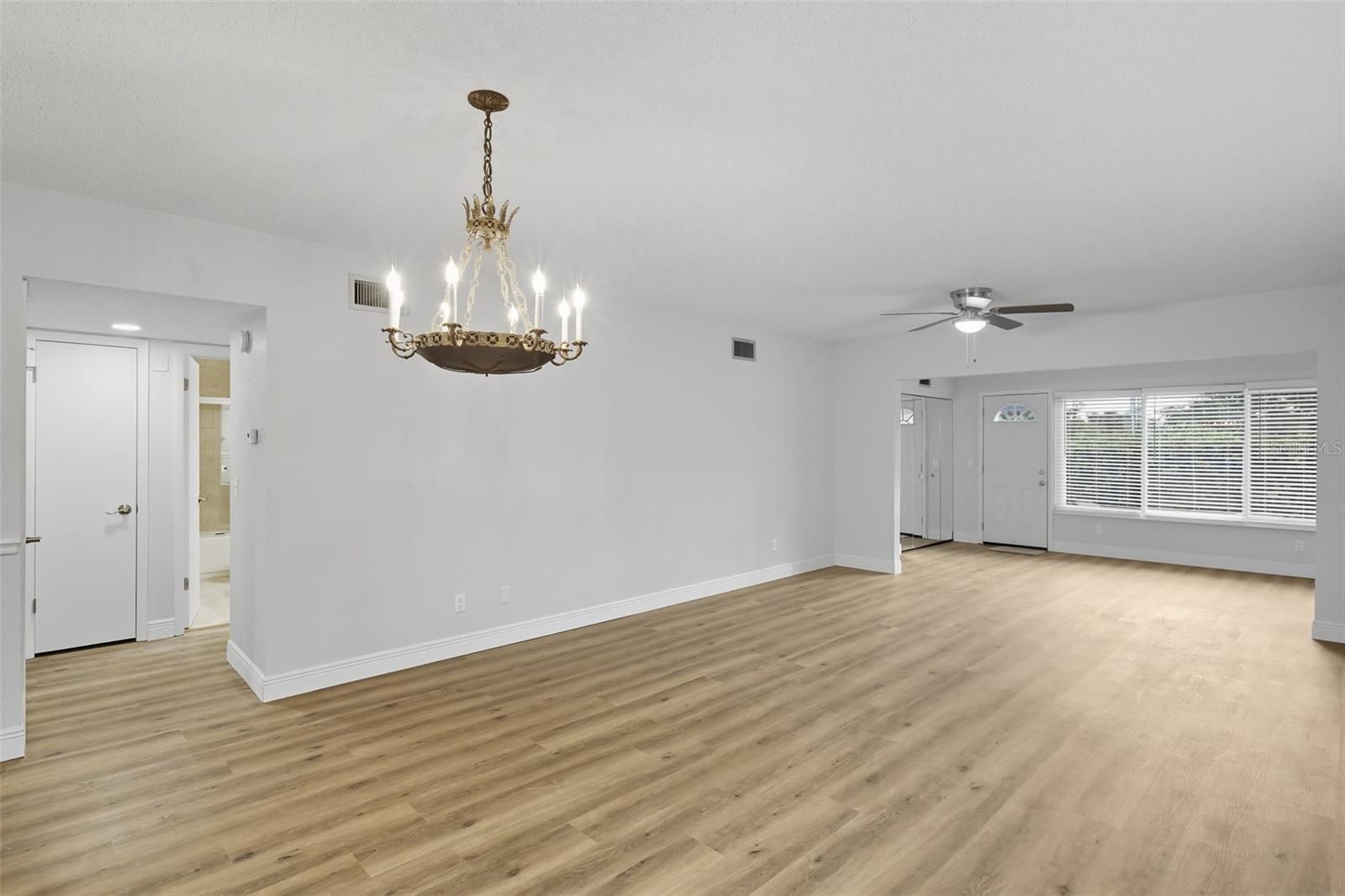 Image 8 of 28 For 2351 Irish Lane 21