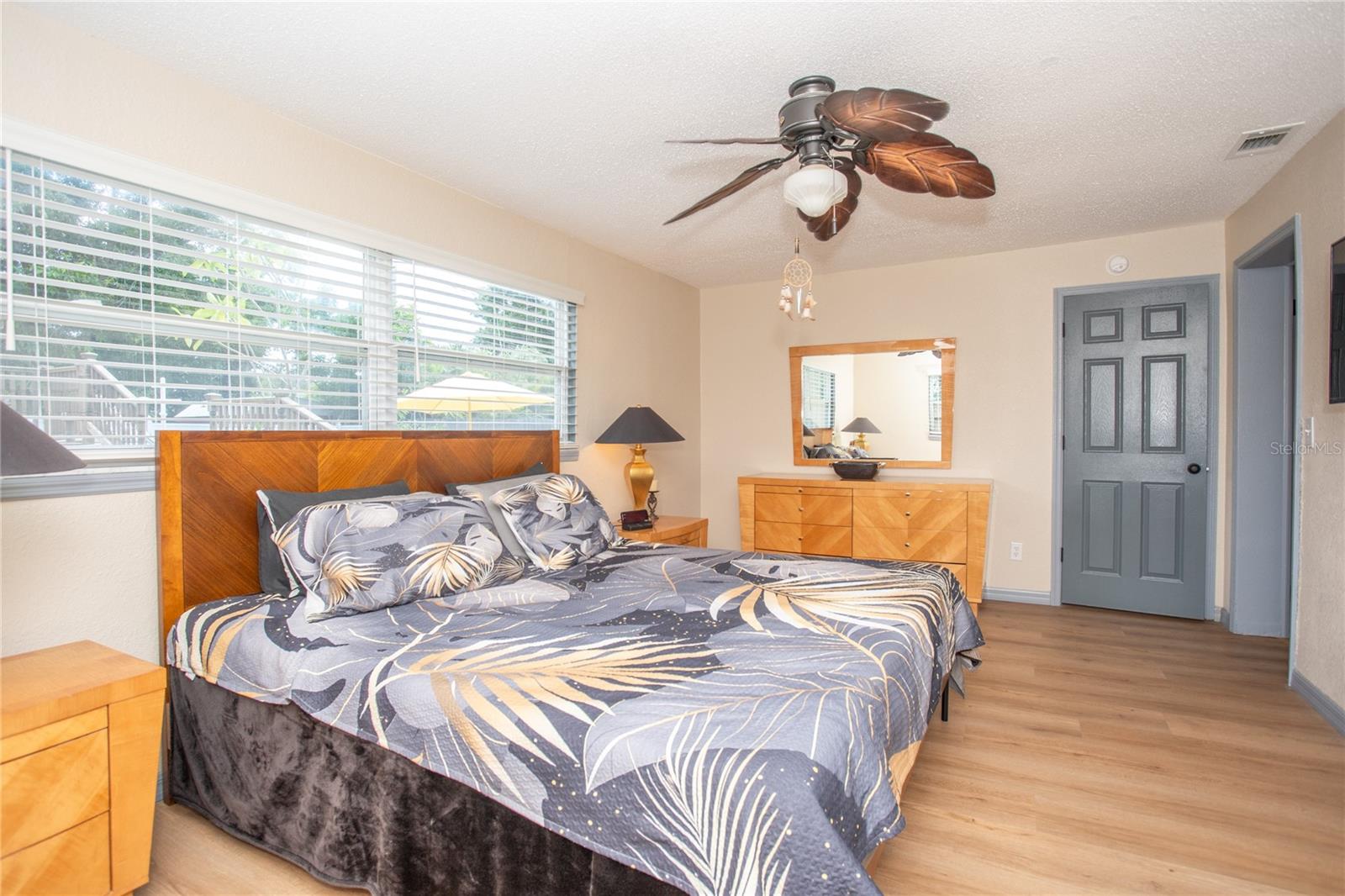 Image 15 of 34 For 5914 Tangerine Avenue S