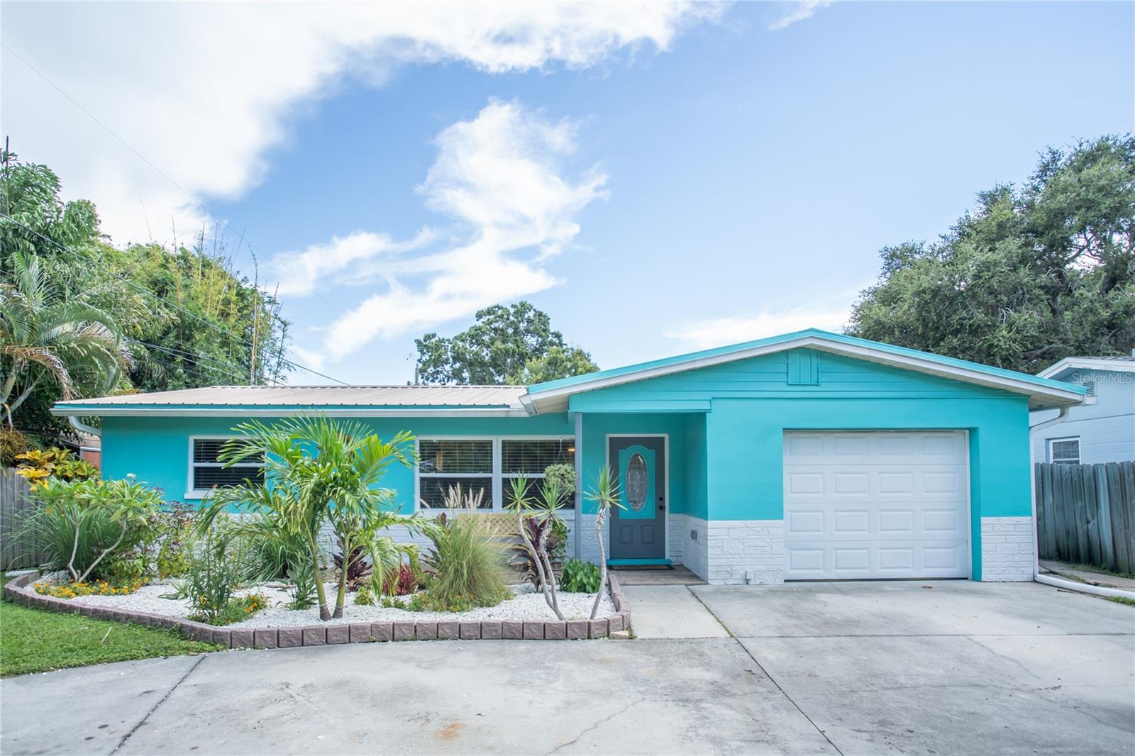 Image 2 of 34 For 5914 Tangerine Avenue S