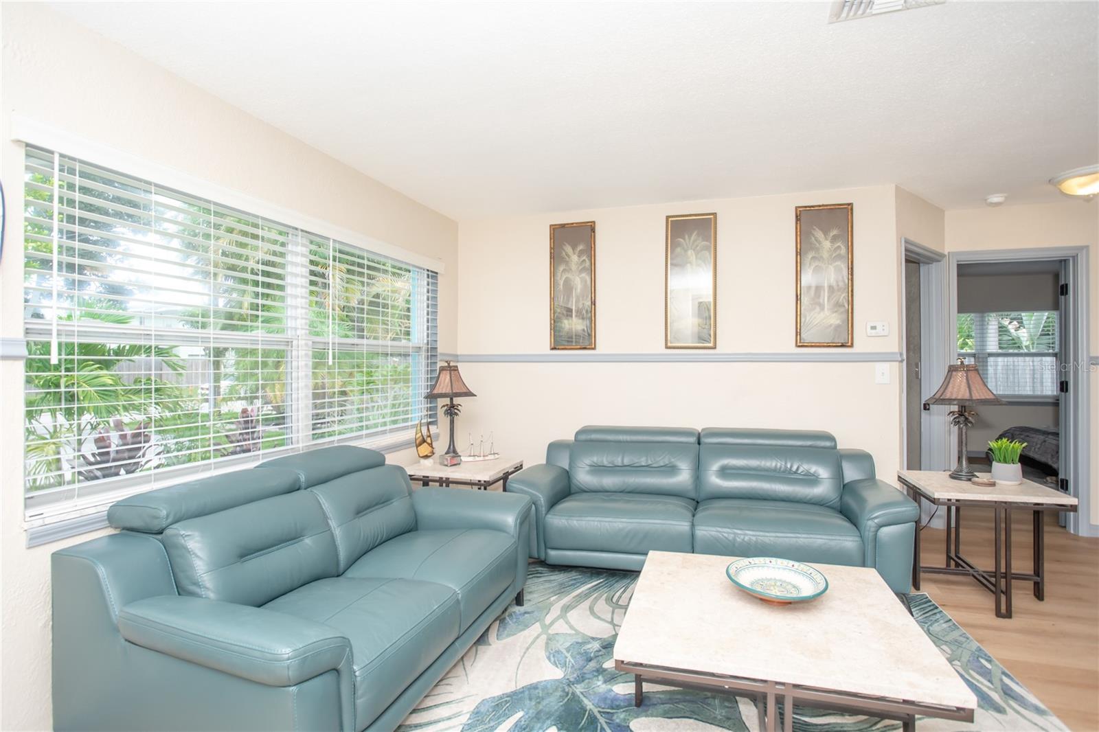 Image 4 of 34 For 5914 Tangerine Avenue S