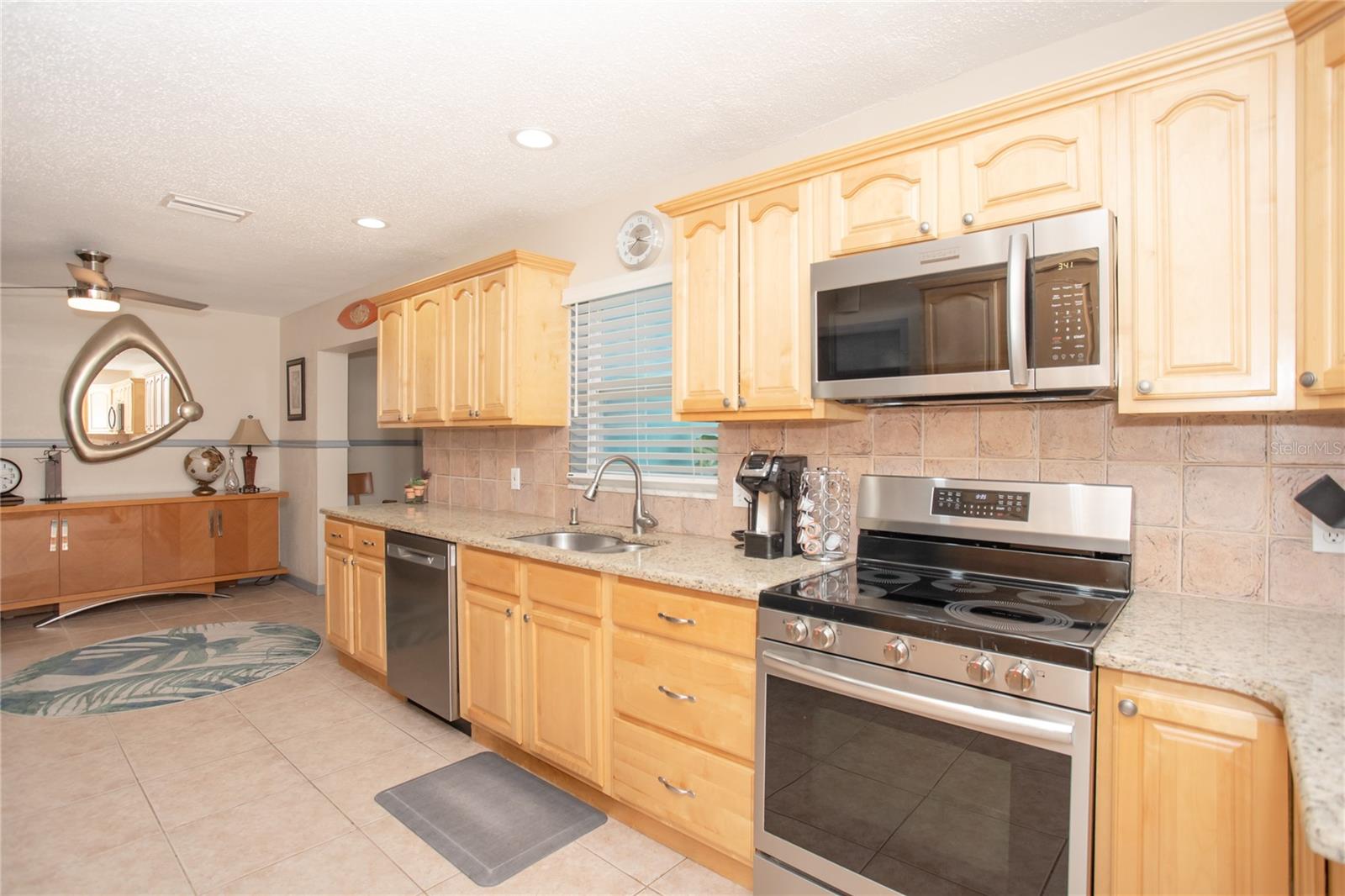 Image 7 of 34 For 5914 Tangerine Avenue S