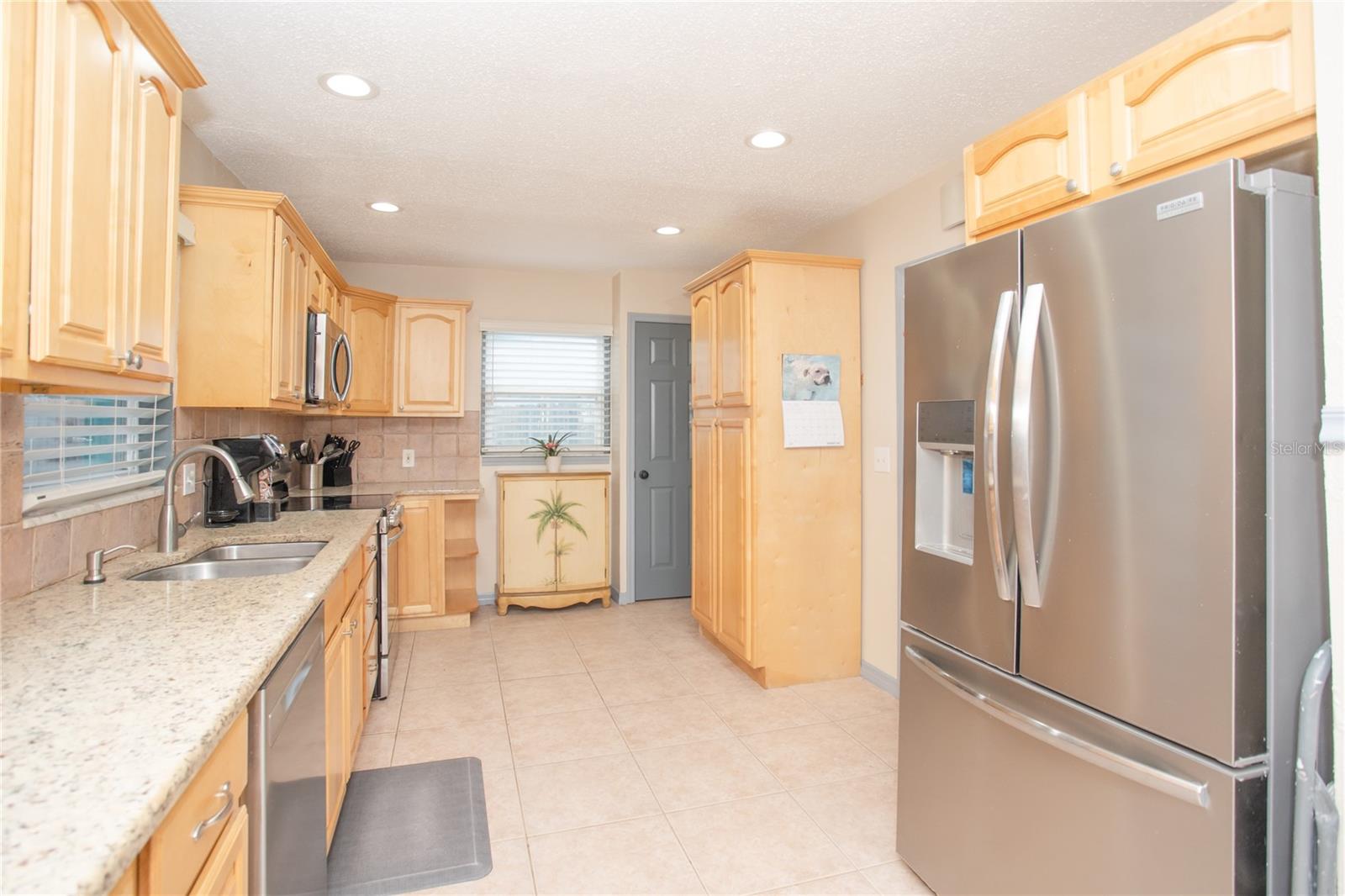 Image 8 of 34 For 5914 Tangerine Avenue S