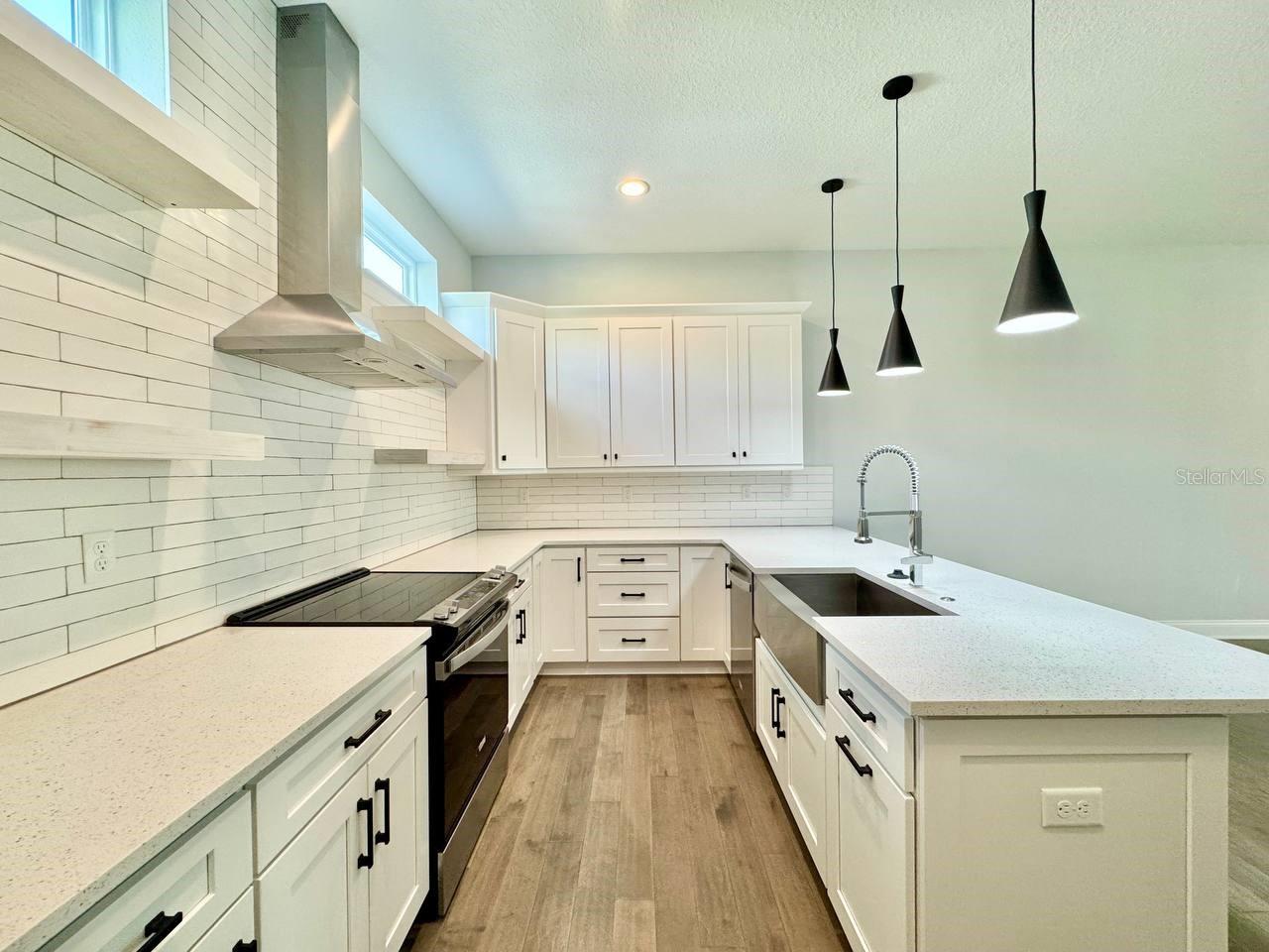 Image 14 of 37 For 4215 North A Street 5