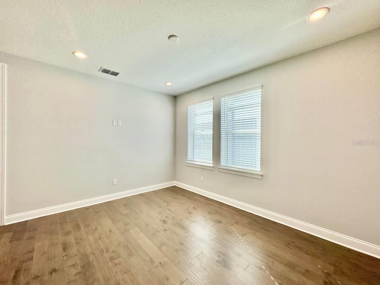 Image 19 of 37 For 4215 North A Street 5