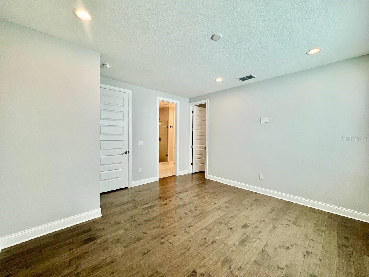 Image 21 of 37 For 4215 North A Street 5