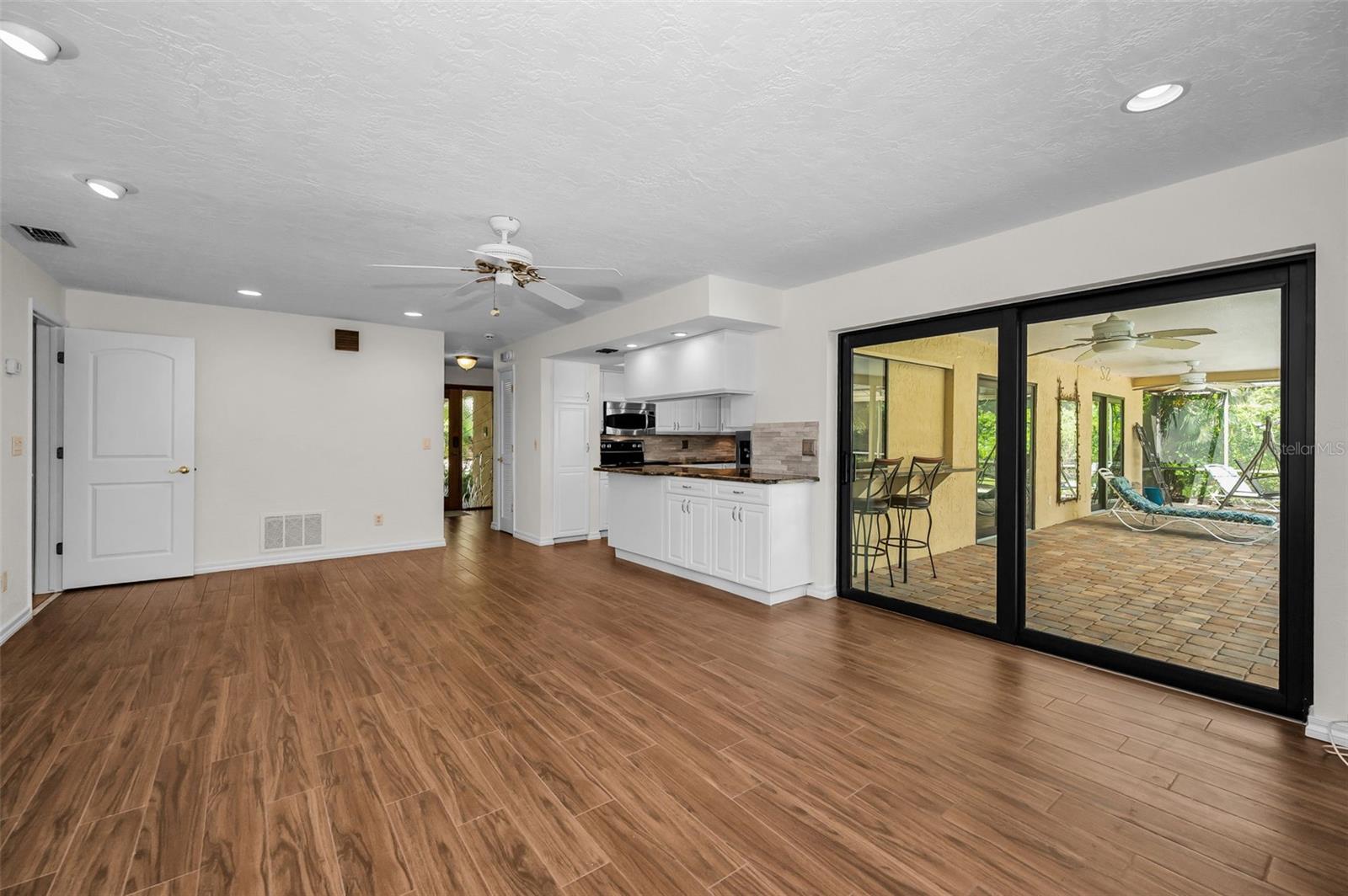 Image 10 of 78 For 7595 Pine Valley Lane
