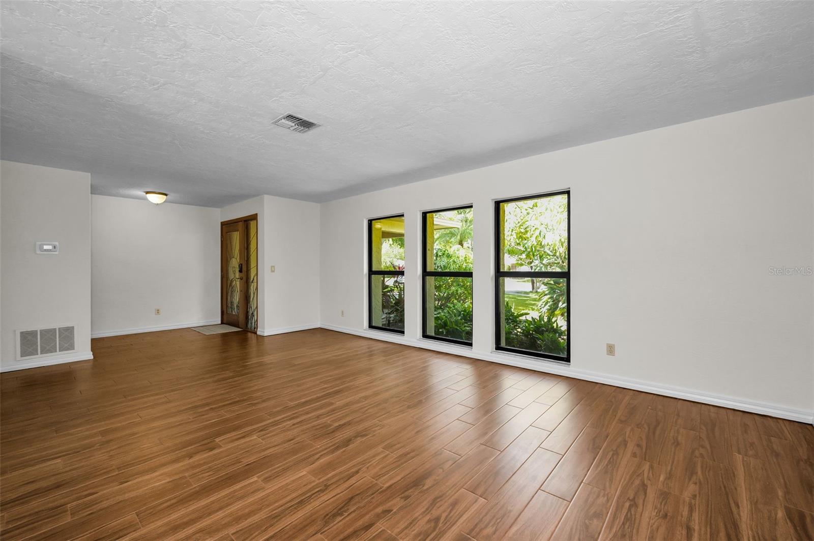 Image 17 of 78 For 7595 Pine Valley Lane
