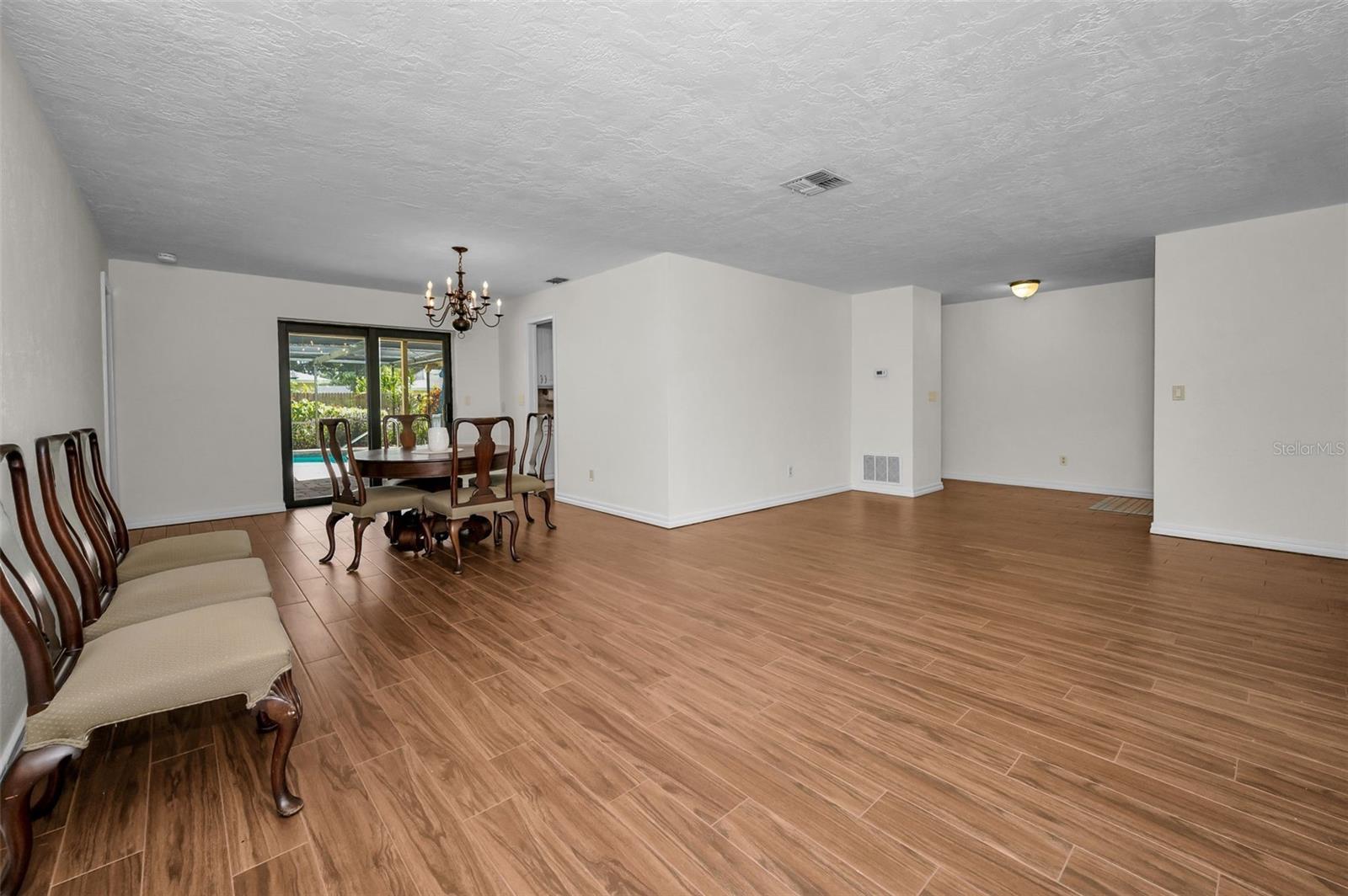 Image 18 of 78 For 7595 Pine Valley Lane