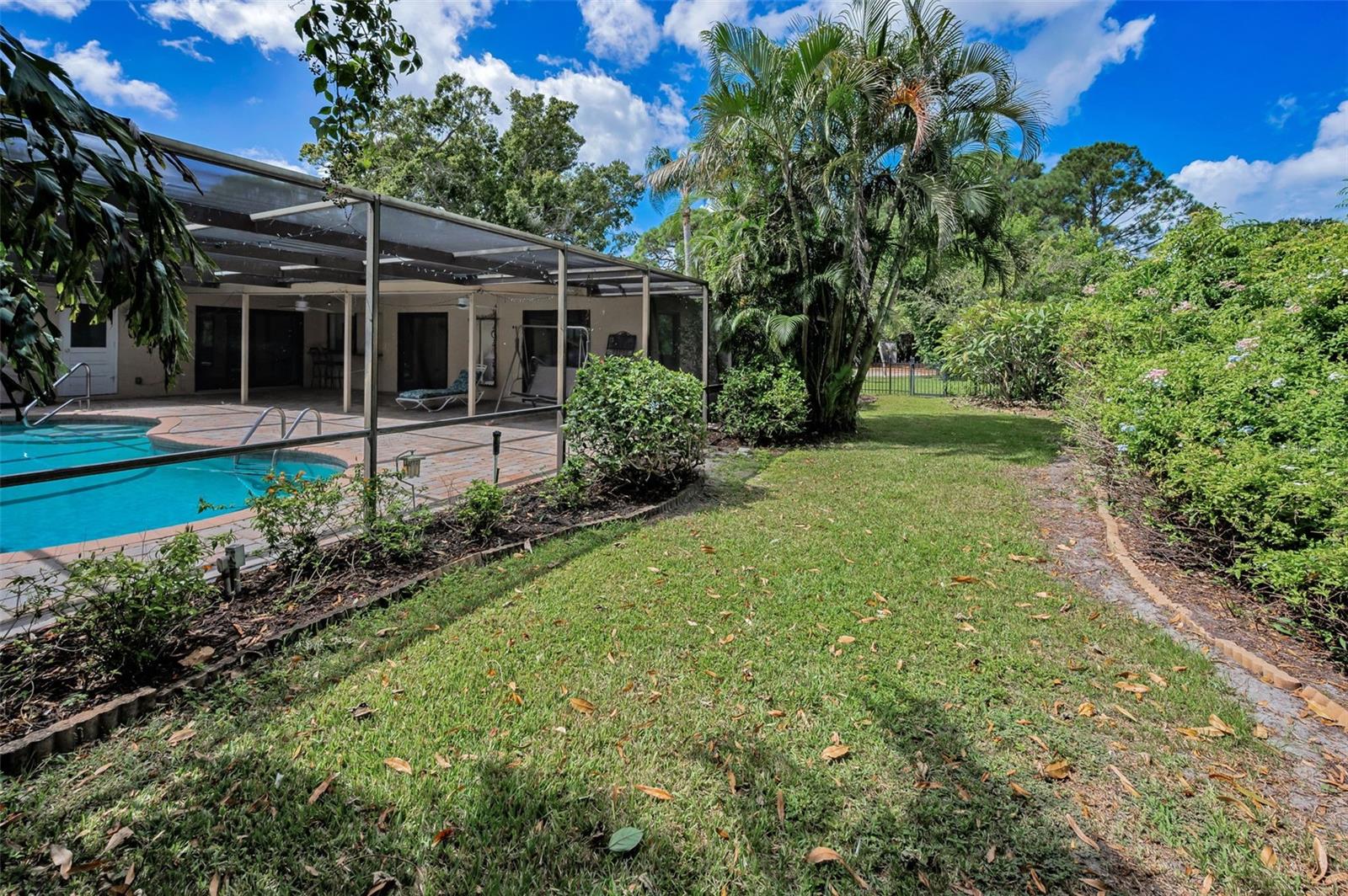 Image 41 of 78 For 7595 Pine Valley Lane