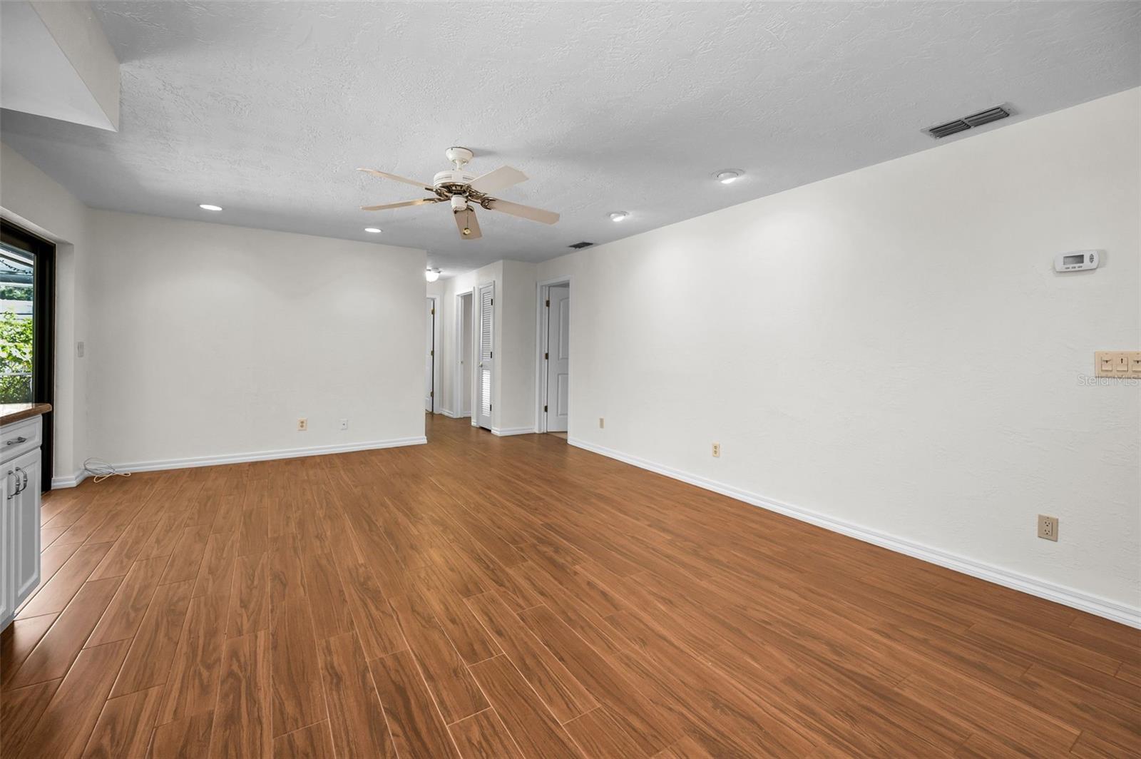 Image 8 of 78 For 7595 Pine Valley Lane