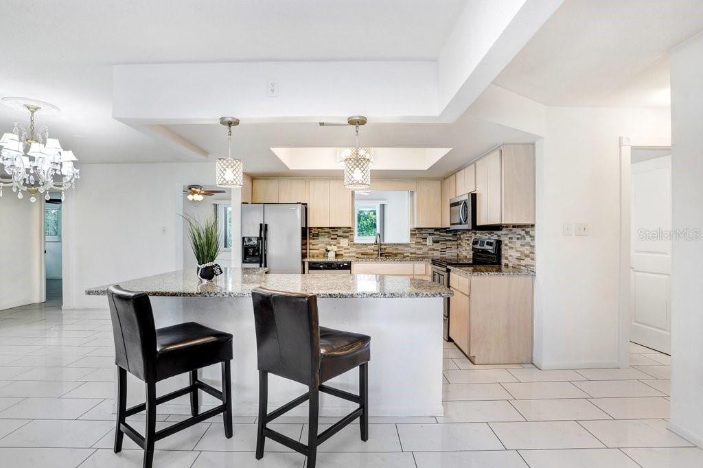 Image 16 of 29 For 6181 39th Avenue N