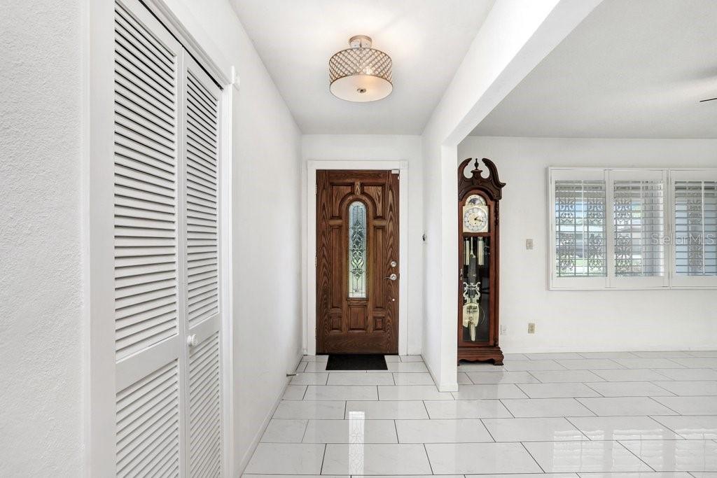 Image 8 of 29 For 6181 39th Avenue N