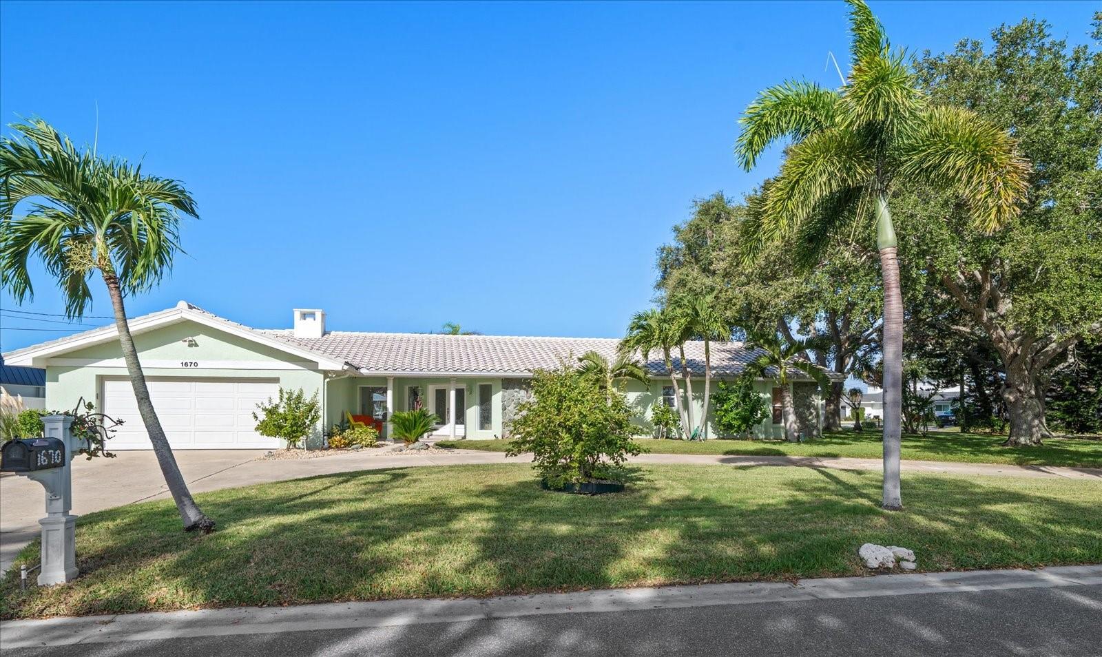 Image 2 of 100 For 1670 Clearwater Harbor Drive