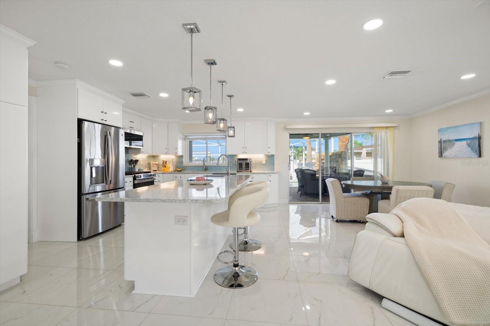 Image 6 of 100 For 1670 Clearwater Harbor Drive