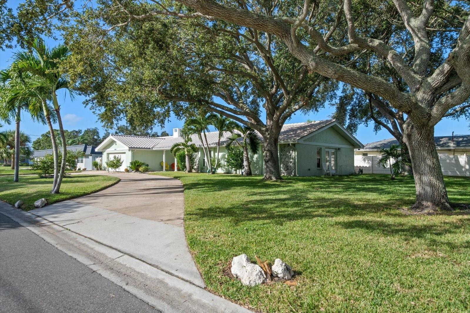Image 88 of 100 For 1670 Clearwater Harbor Drive