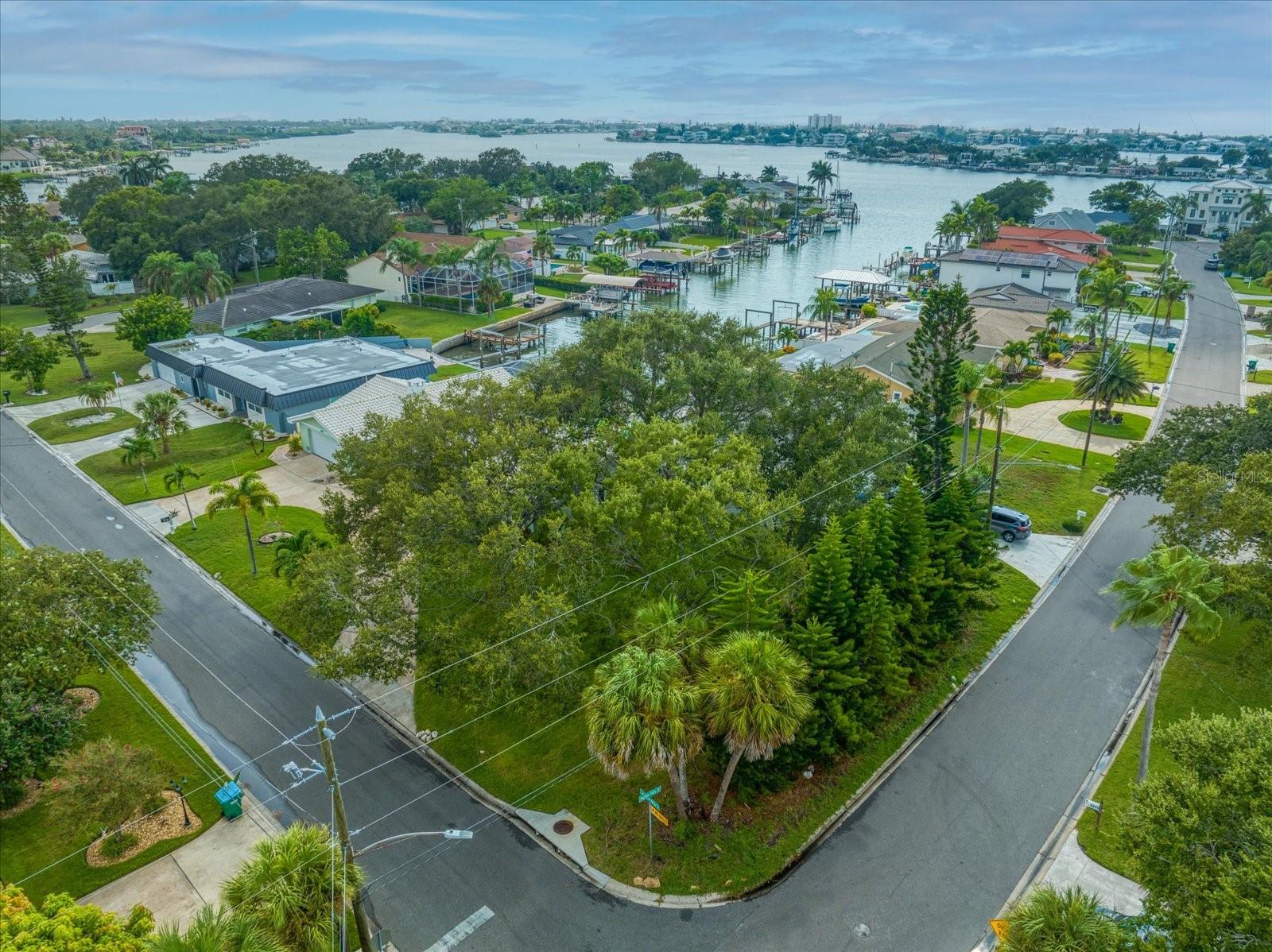 Image 98 of 100 For 1670 Clearwater Harbor Drive
