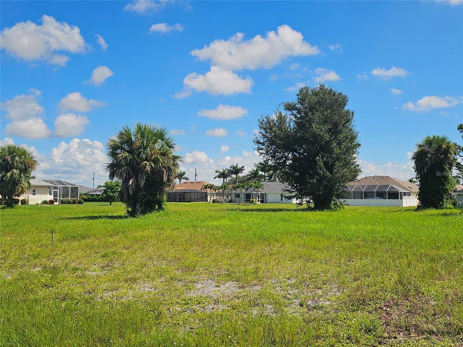 Image 4 of 9 For 184 Rotonda Boulevard N