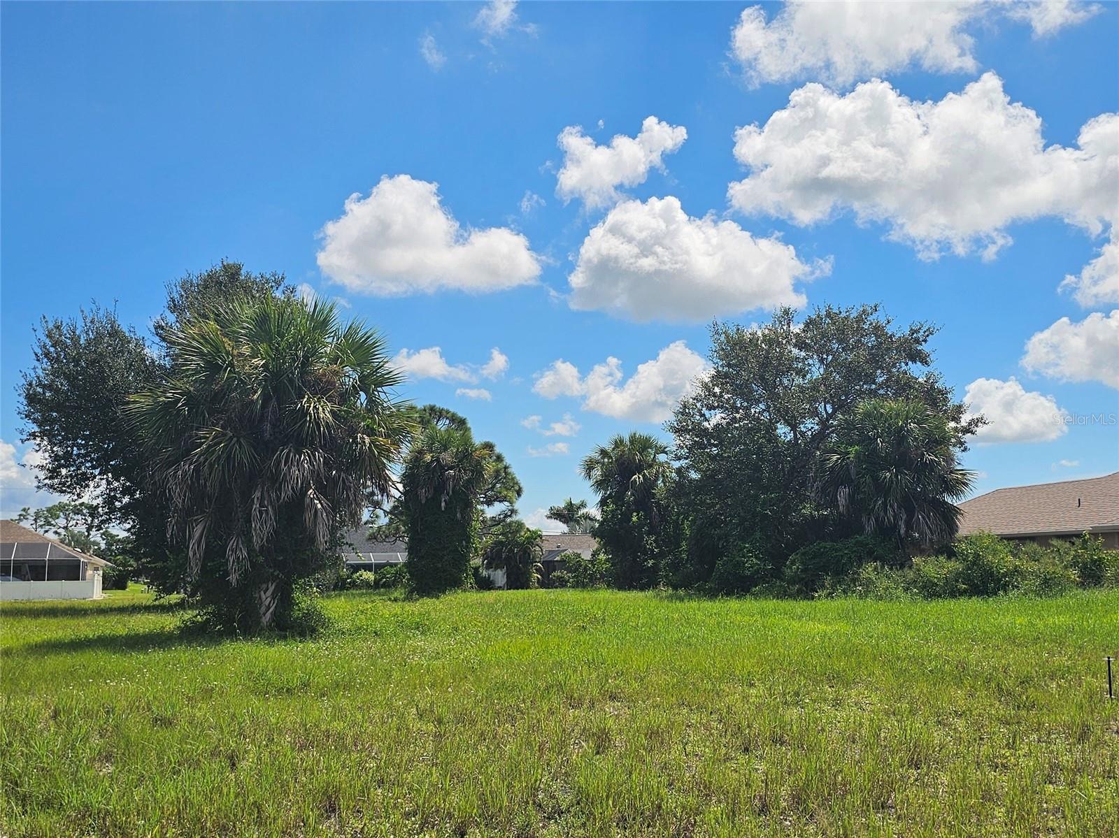 Image 5 of 9 For 184 Rotonda Boulevard N