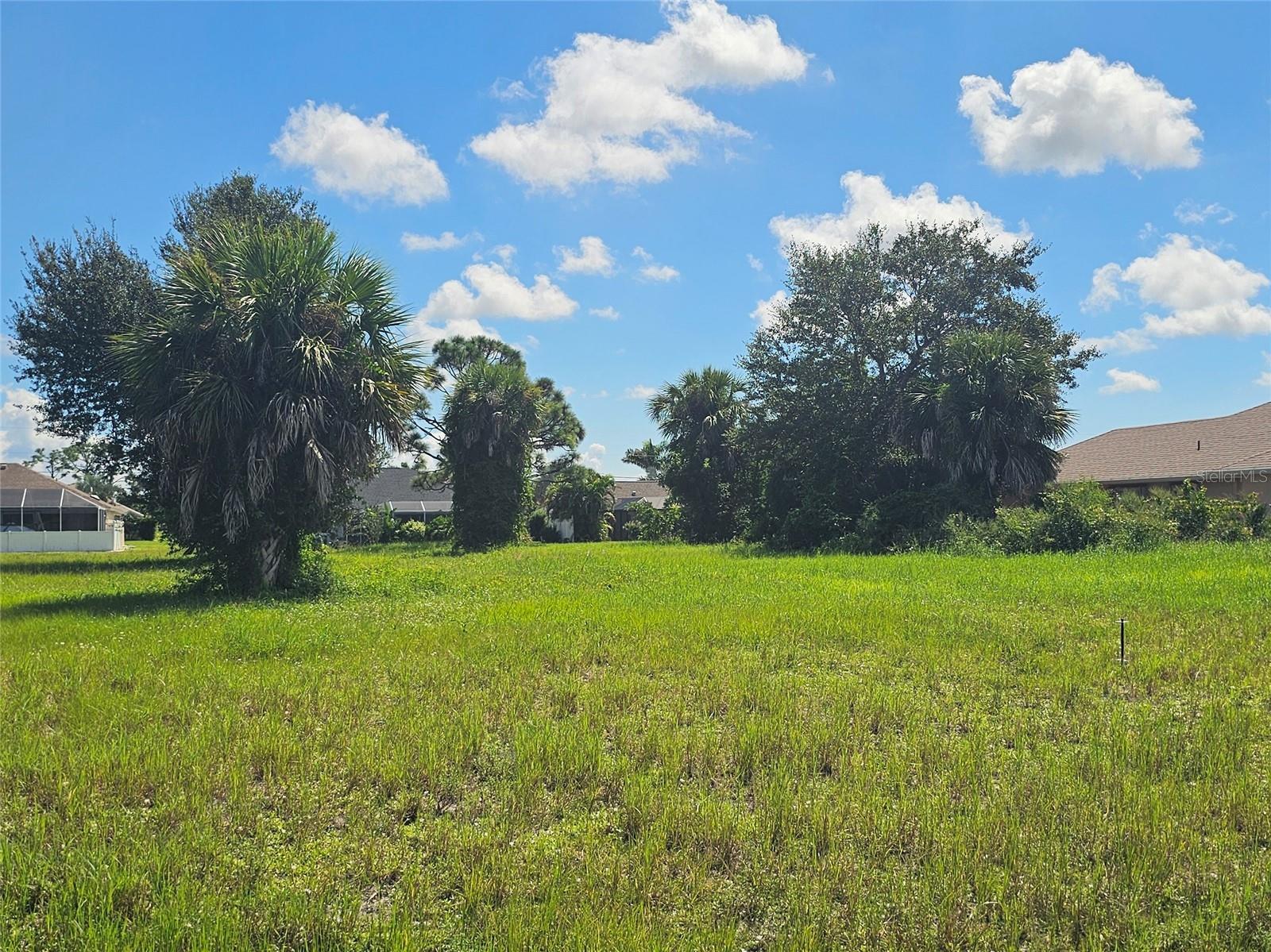 Image 6 of 9 For 184 Rotonda Boulevard N