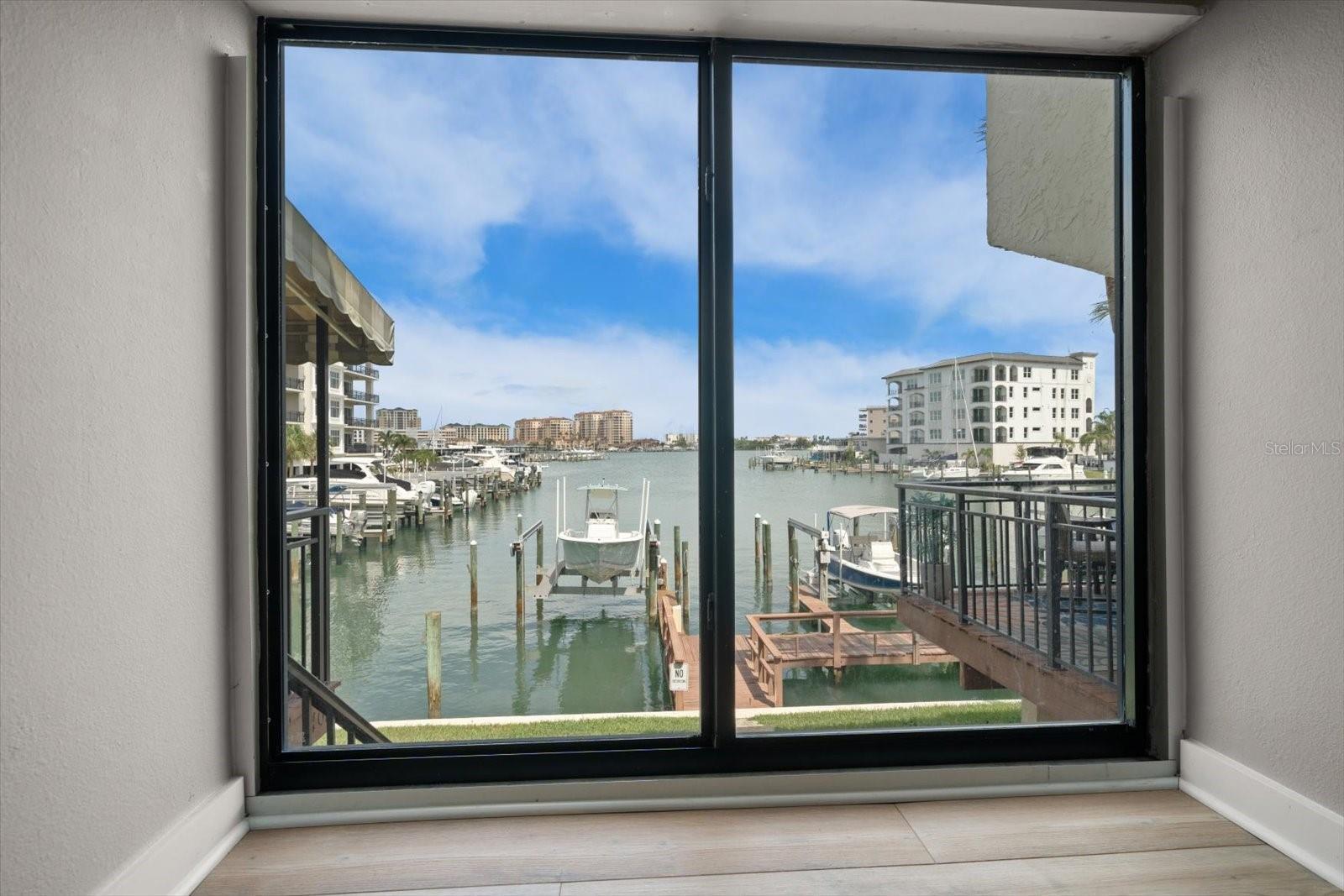 Image 11 of 69 For 240 Windward Passage 401