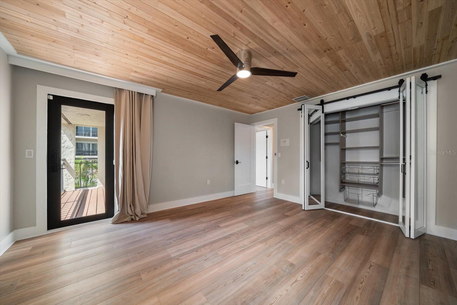 Image 24 of 69 For 240 Windward Passage 401