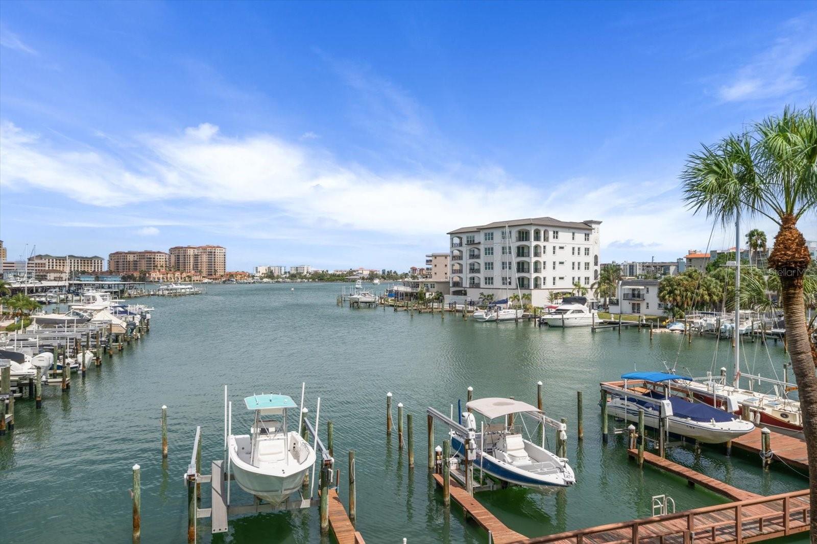 Image 55 of 69 For 240 Windward Passage 401