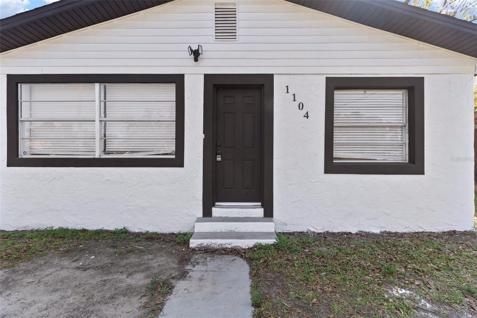 Image 11 of 32 For 1104 9th Street