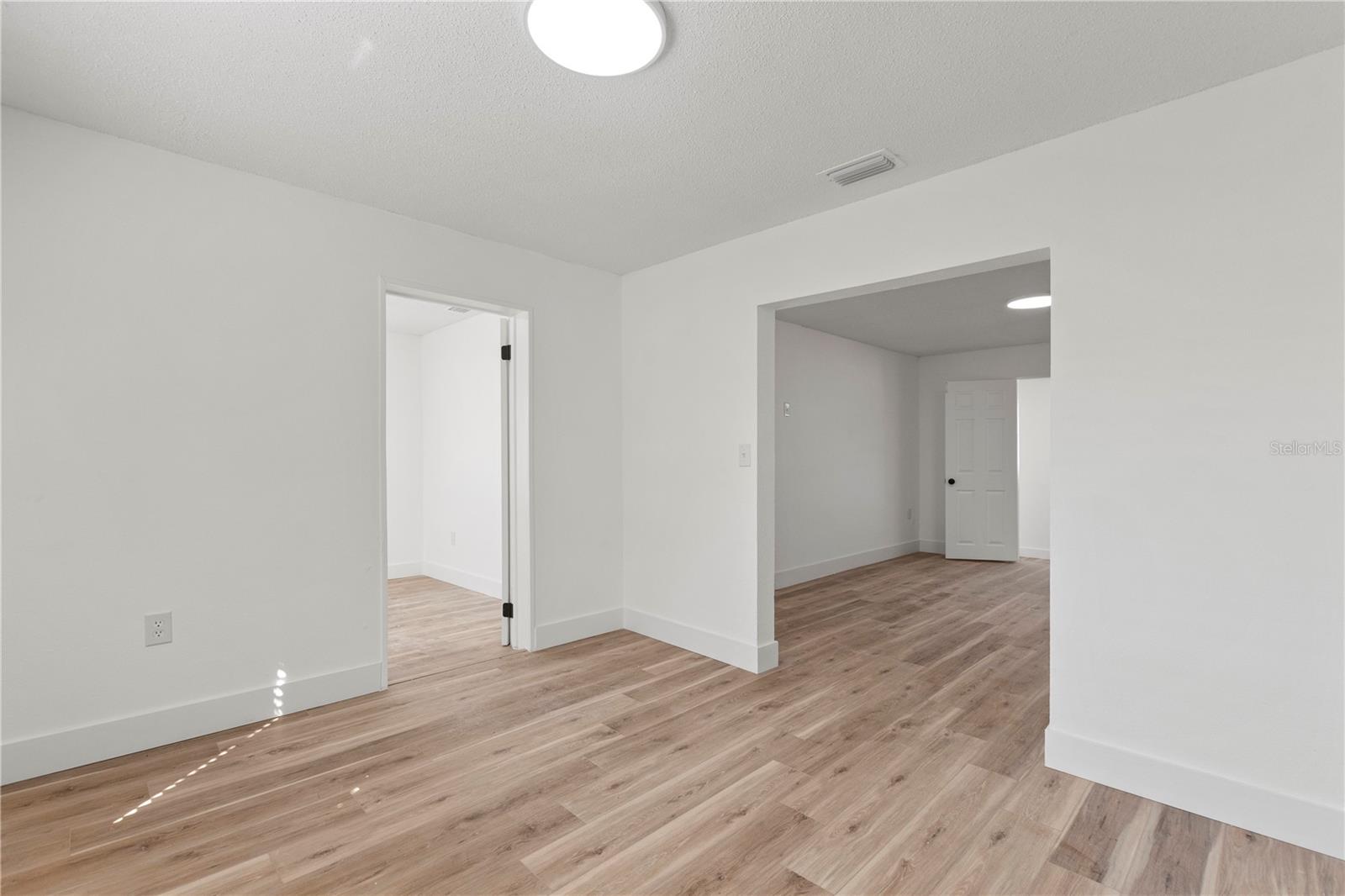 Image 19 of 32 For 1104 9th Street