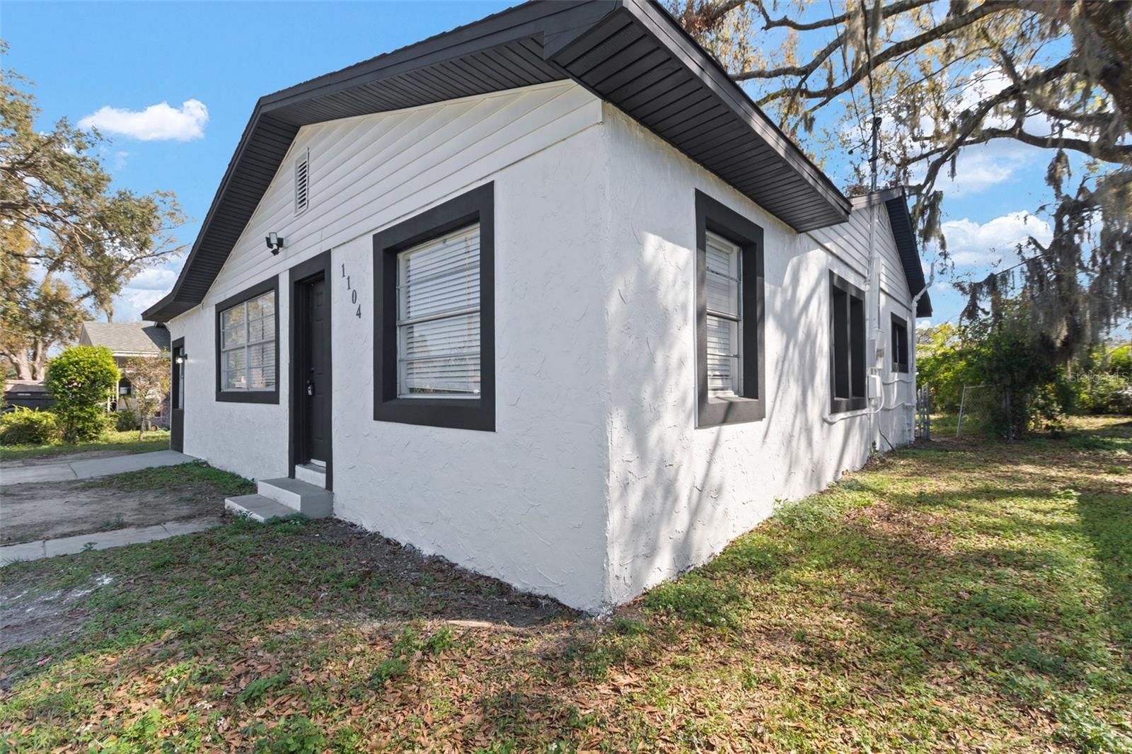 Image 4 of 32 For 1104 9th Street