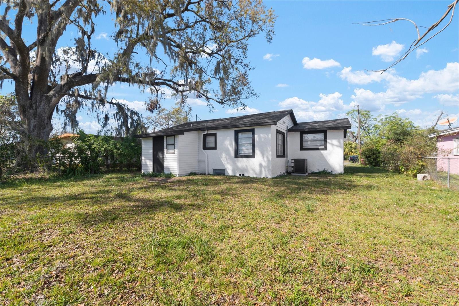 Image 8 of 32 For 1104 9th Street