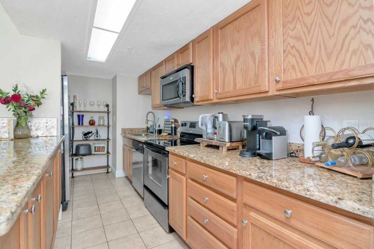 Image 12 of 34 For 470 3rd Street S 208