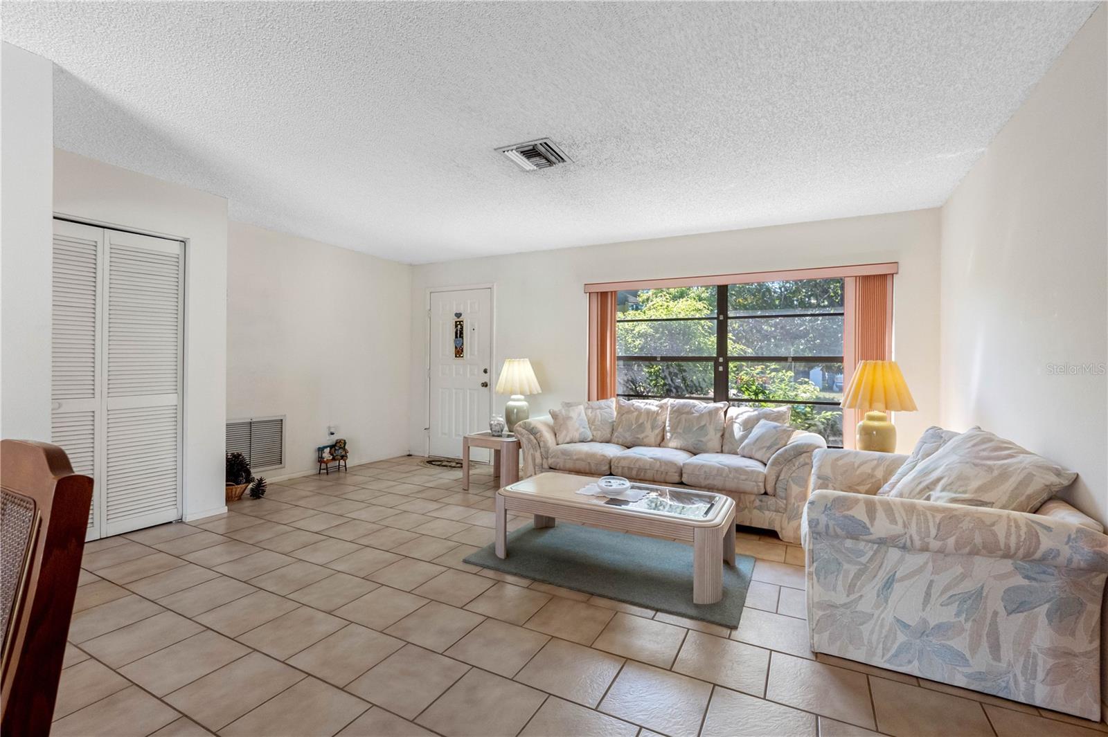 Image 20 of 48 For 1118 Fuchsia Drive