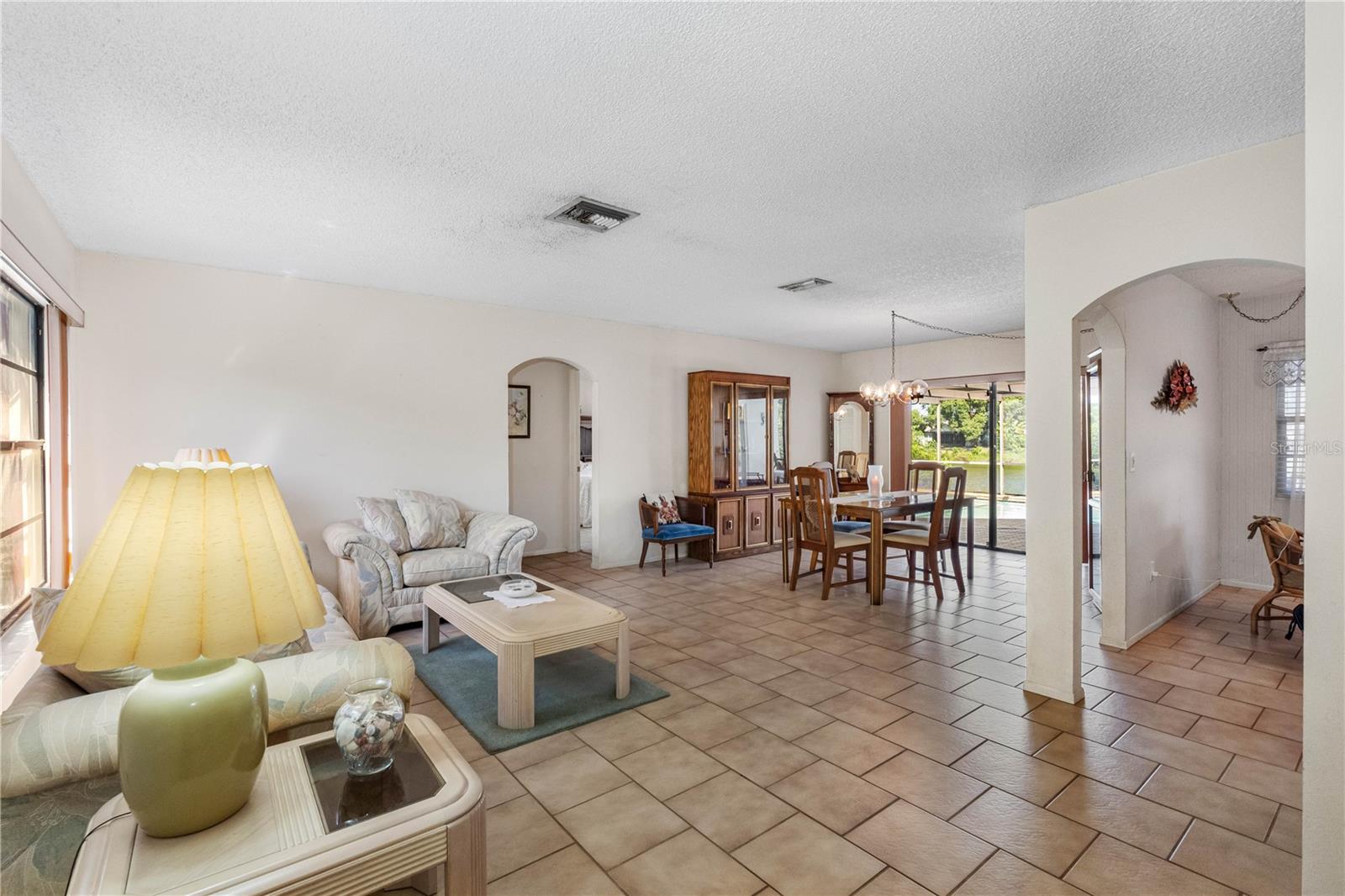 Image 22 of 48 For 1118 Fuchsia Drive