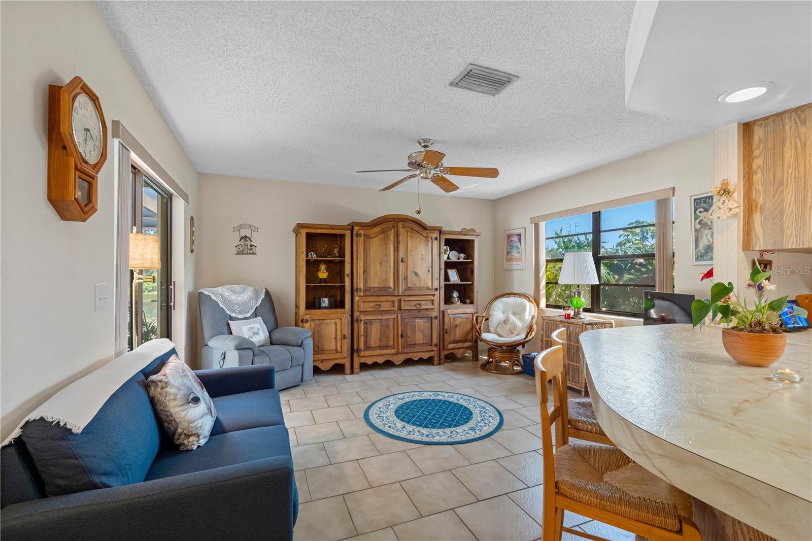 Image 32 of 48 For 1118 Fuchsia Drive