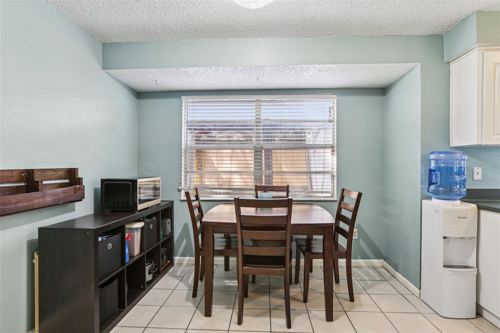 Image 10 of 26 For 815 Regent Circle N