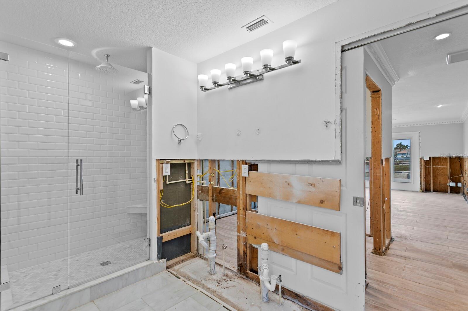 Image 38 of 62 For 6482 Tanglewood Drive Ne