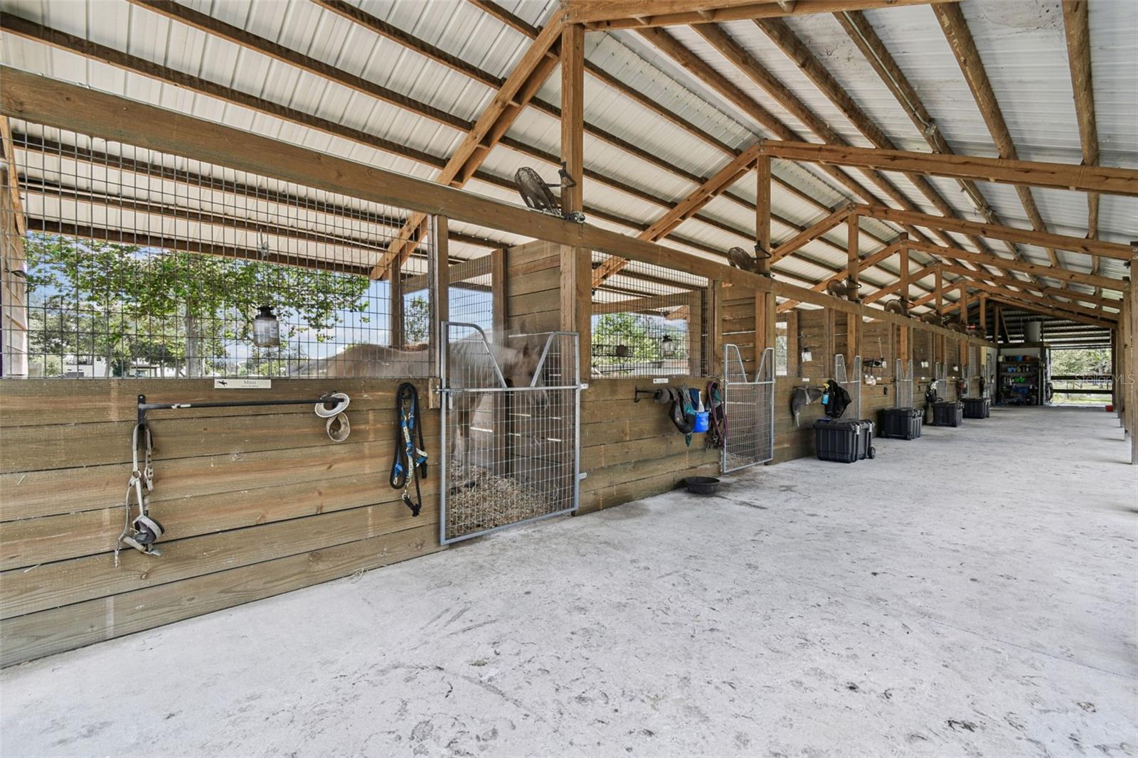 Image 28 of 67 For 0 Barton Road