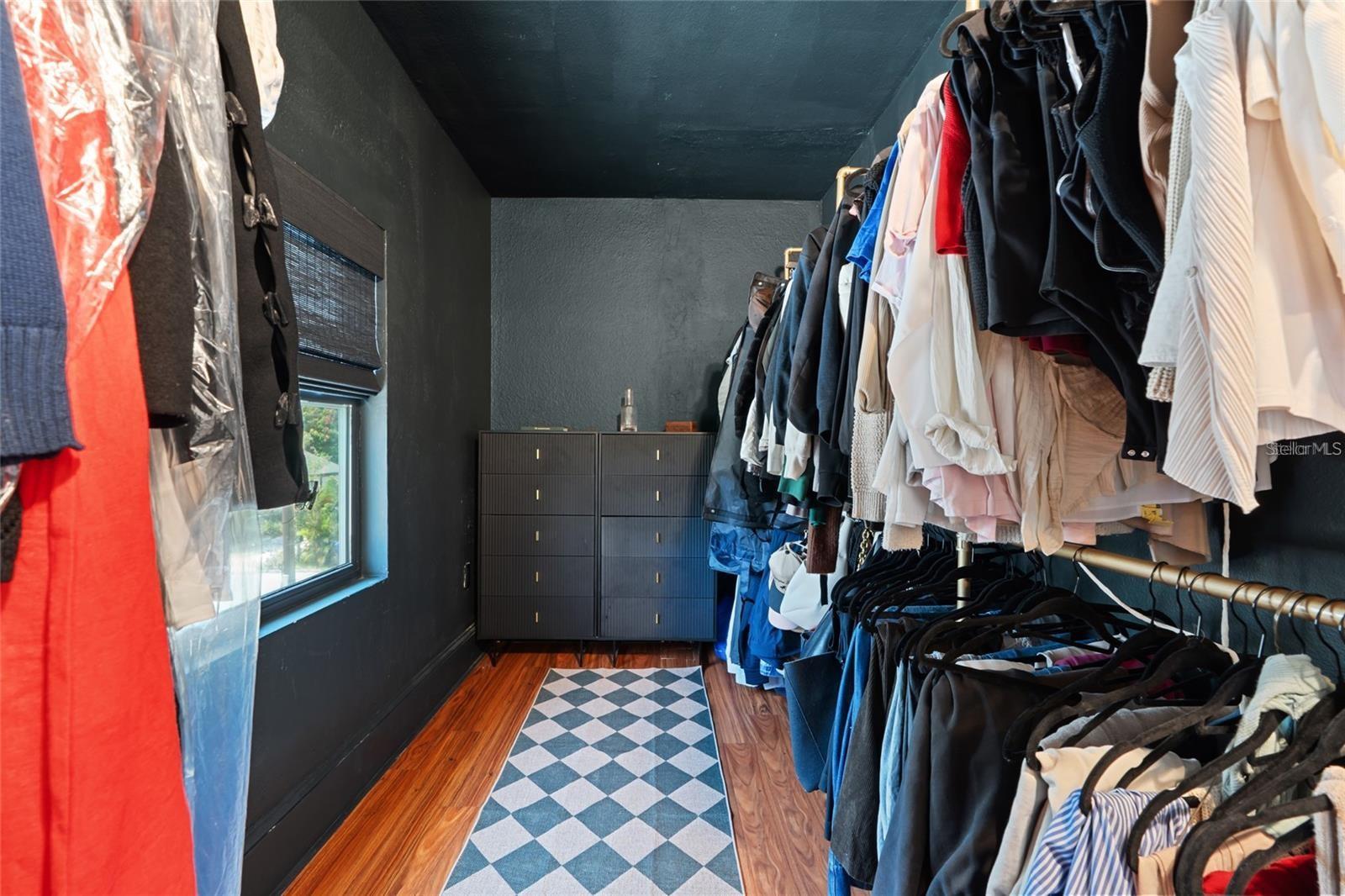 Image 11 of 18 For 1713 10th Avenue W