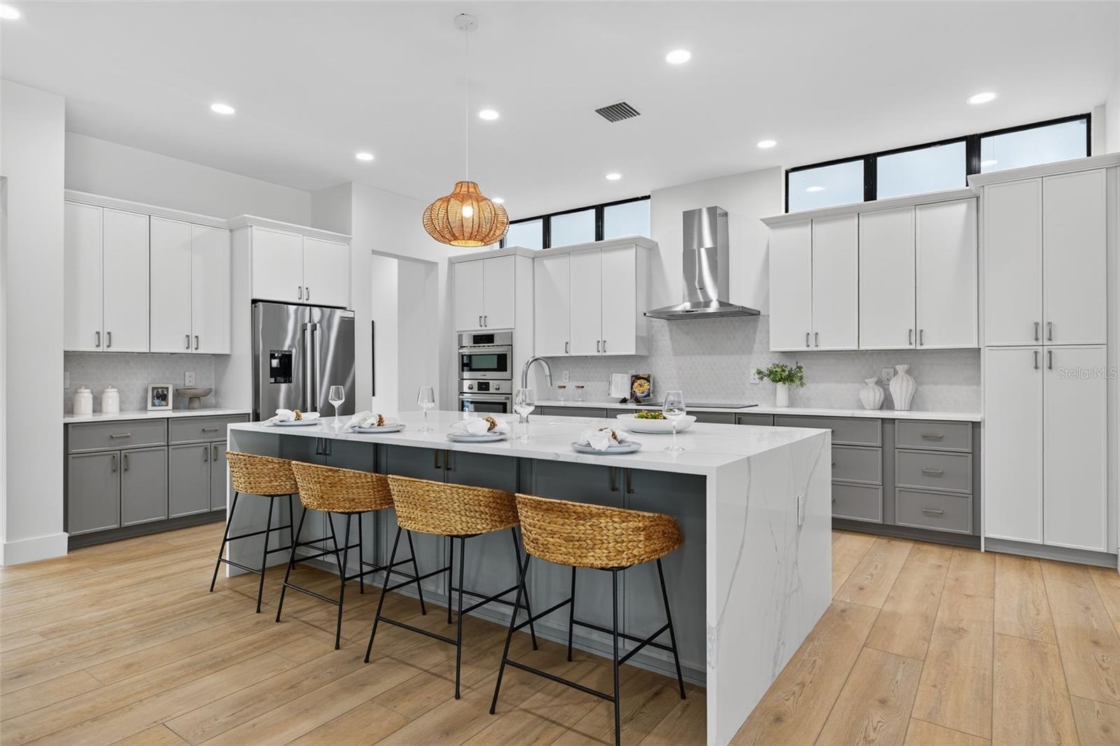 Image 14 of 59 For 4535 26th Avenue S