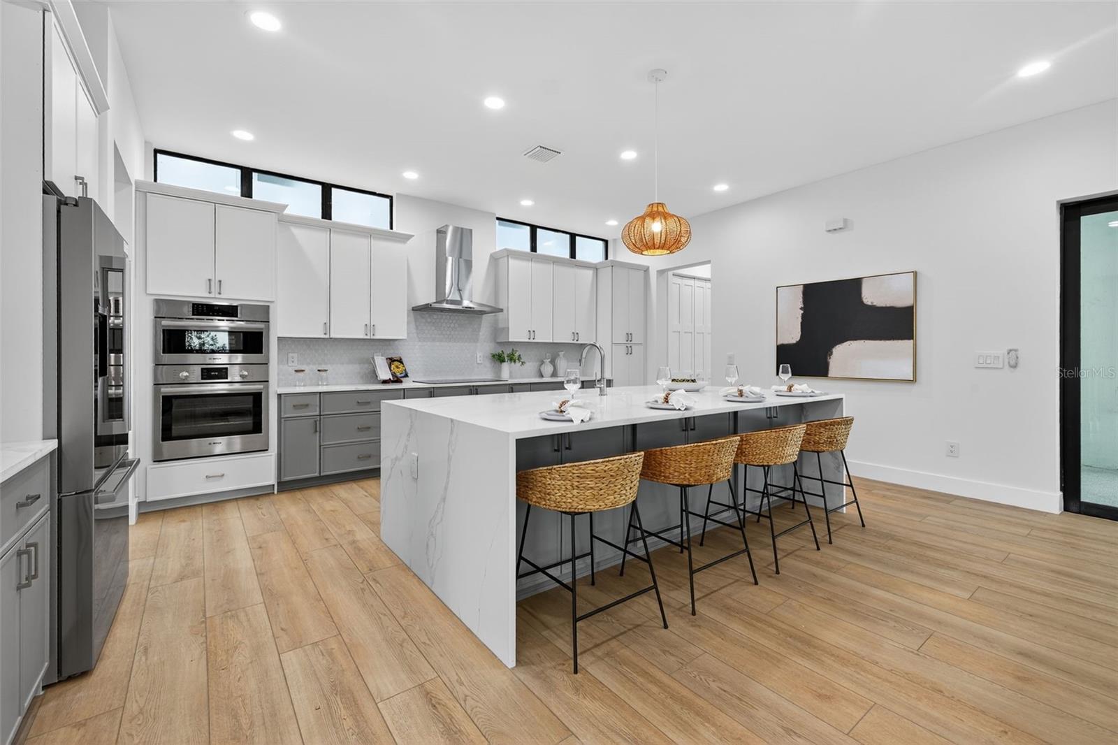 Image 17 of 59 For 4535 26th Avenue S