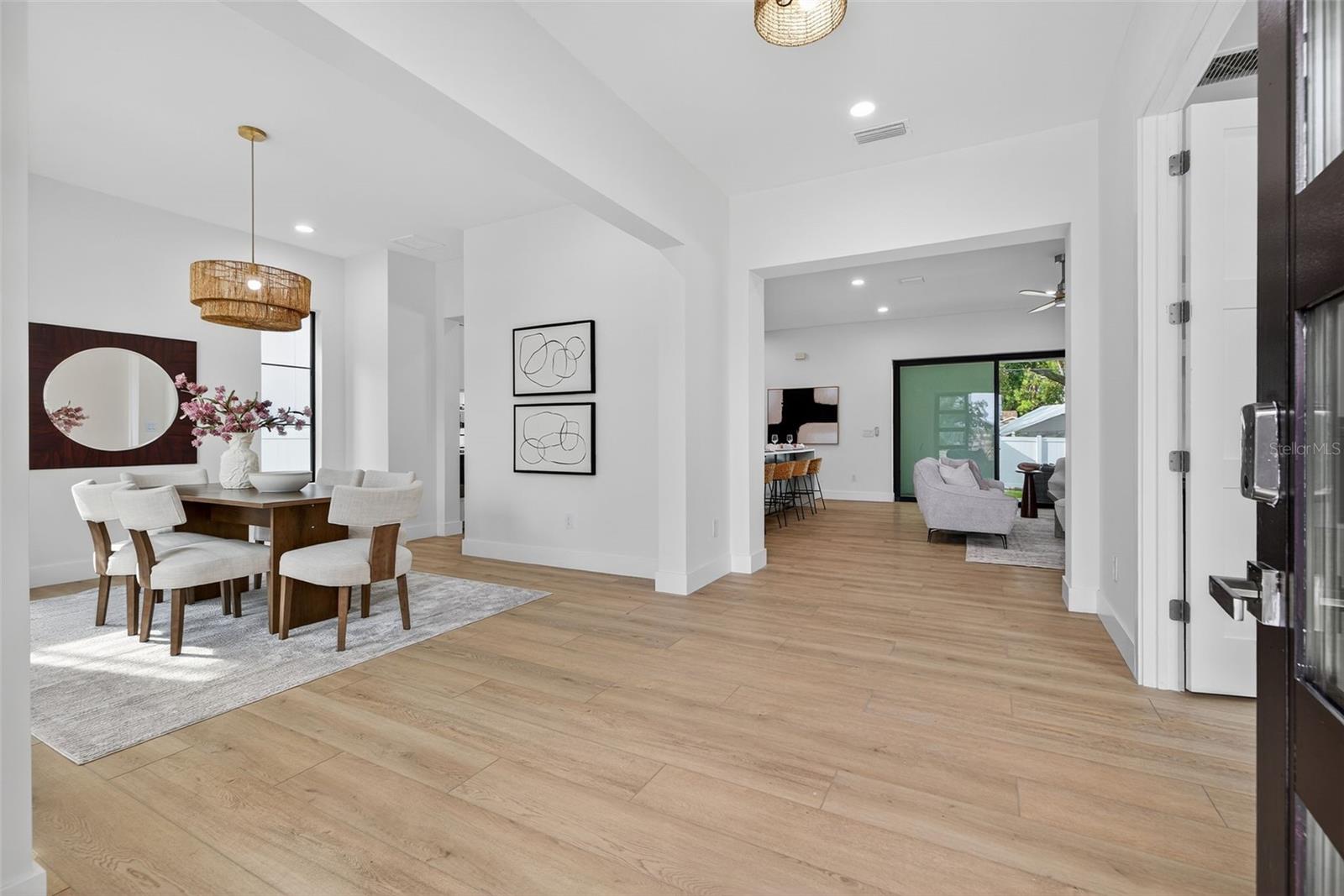 Image 4 of 59 For 4535 26th Avenue S