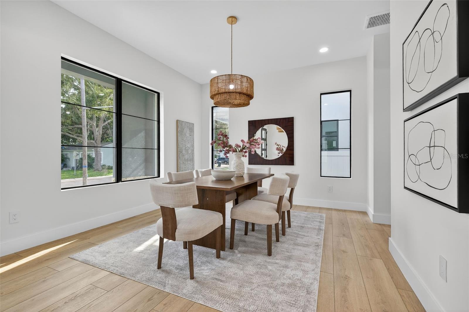 Image 7 of 59 For 4535 26th Avenue S